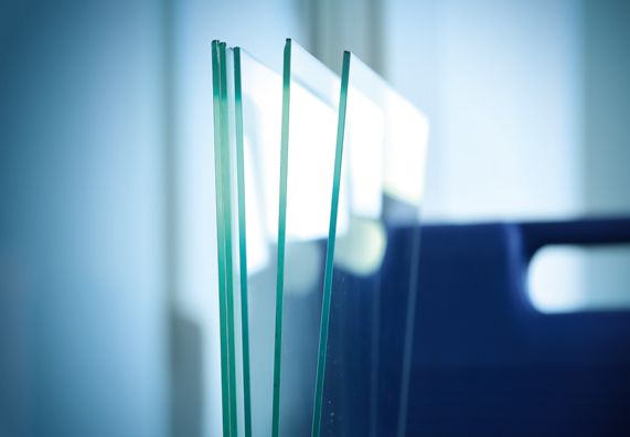 Üveg vágása a megfelelő szerszámmal